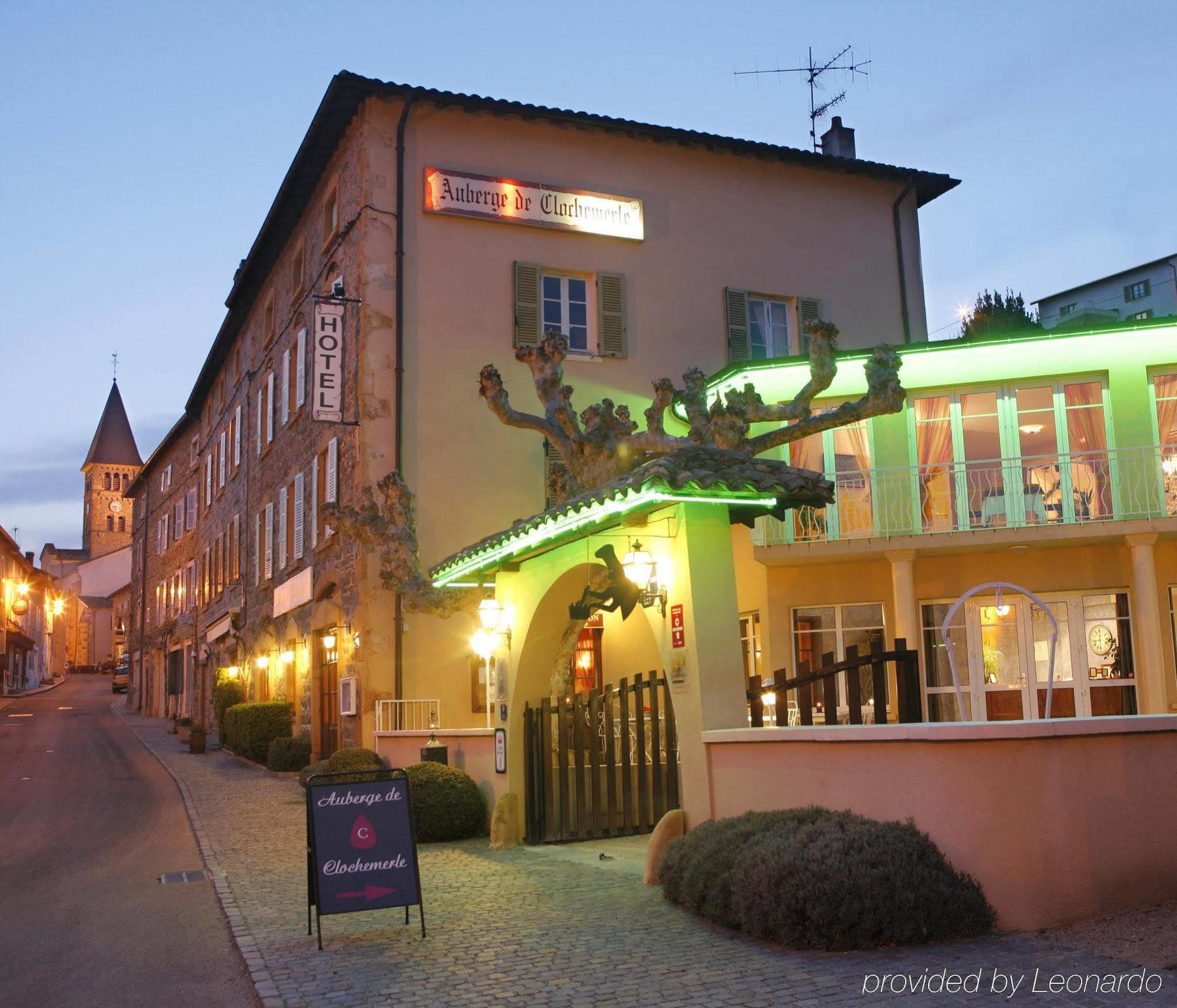 Auberge De Clochemerle, Spa Privatif & Restaurant Gastronomique Vaux-en-Beaujolais Dış mekan fotoğraf